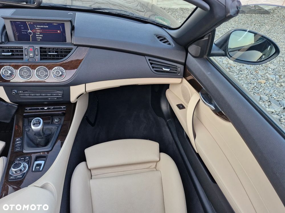 BMW Z4 sDrive23i - 34