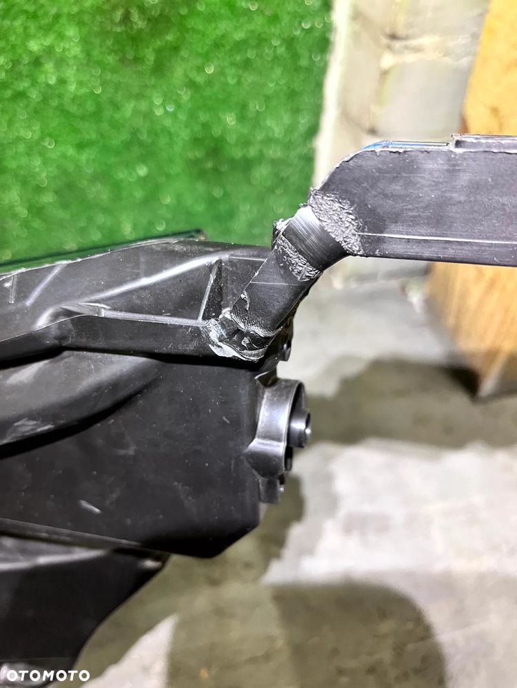 RENAULT TRAFIC III 2-GI LIFT 2021- LAMPA PRAWY PRZÓD PRAWA PRZEDNIA LEKKO USZKODZONA KOMPLETNA 260102899R - 9