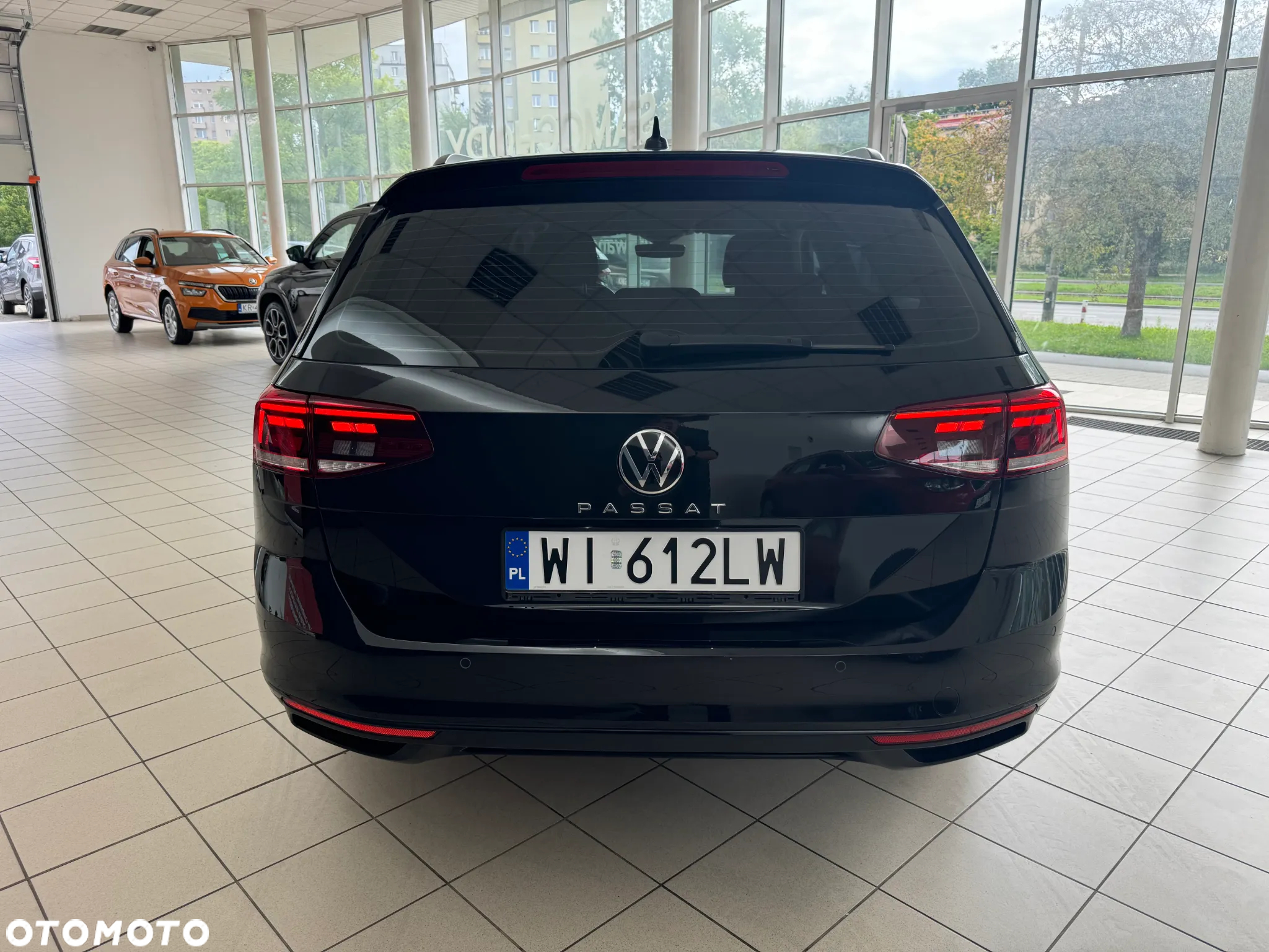 Volkswagen Passat 2.0 TSI Business DSG - 8