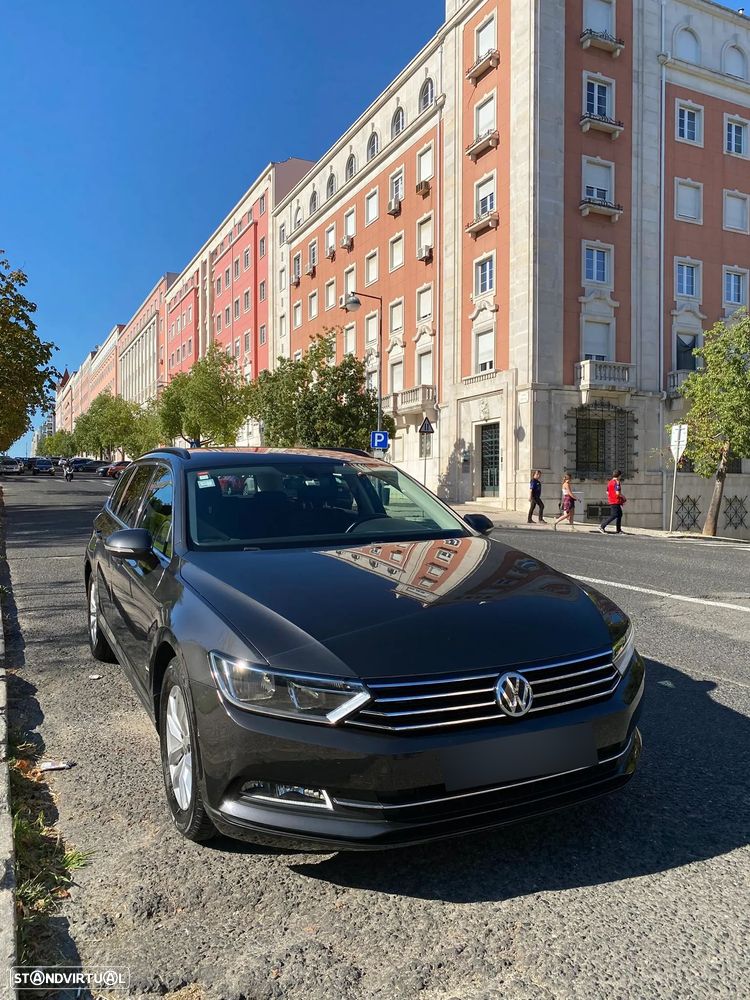 VW Passat Variant 2.0 TDi Confortline - 26