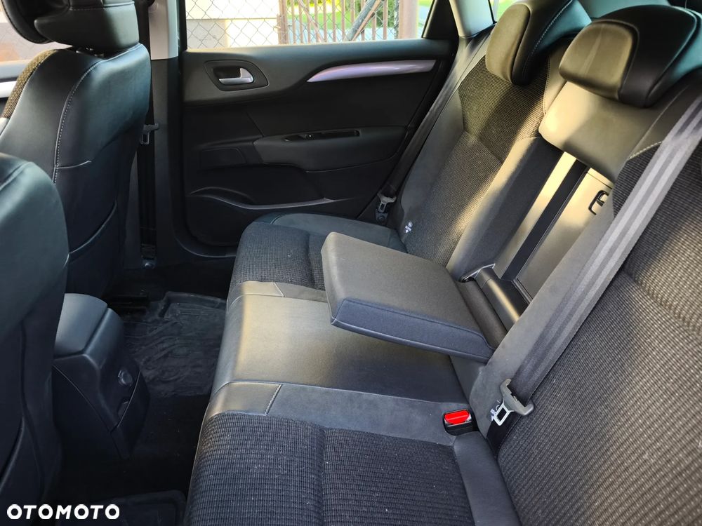 Citroën C4 PureTech 130 Stop & Start EAT6 Shine - 8