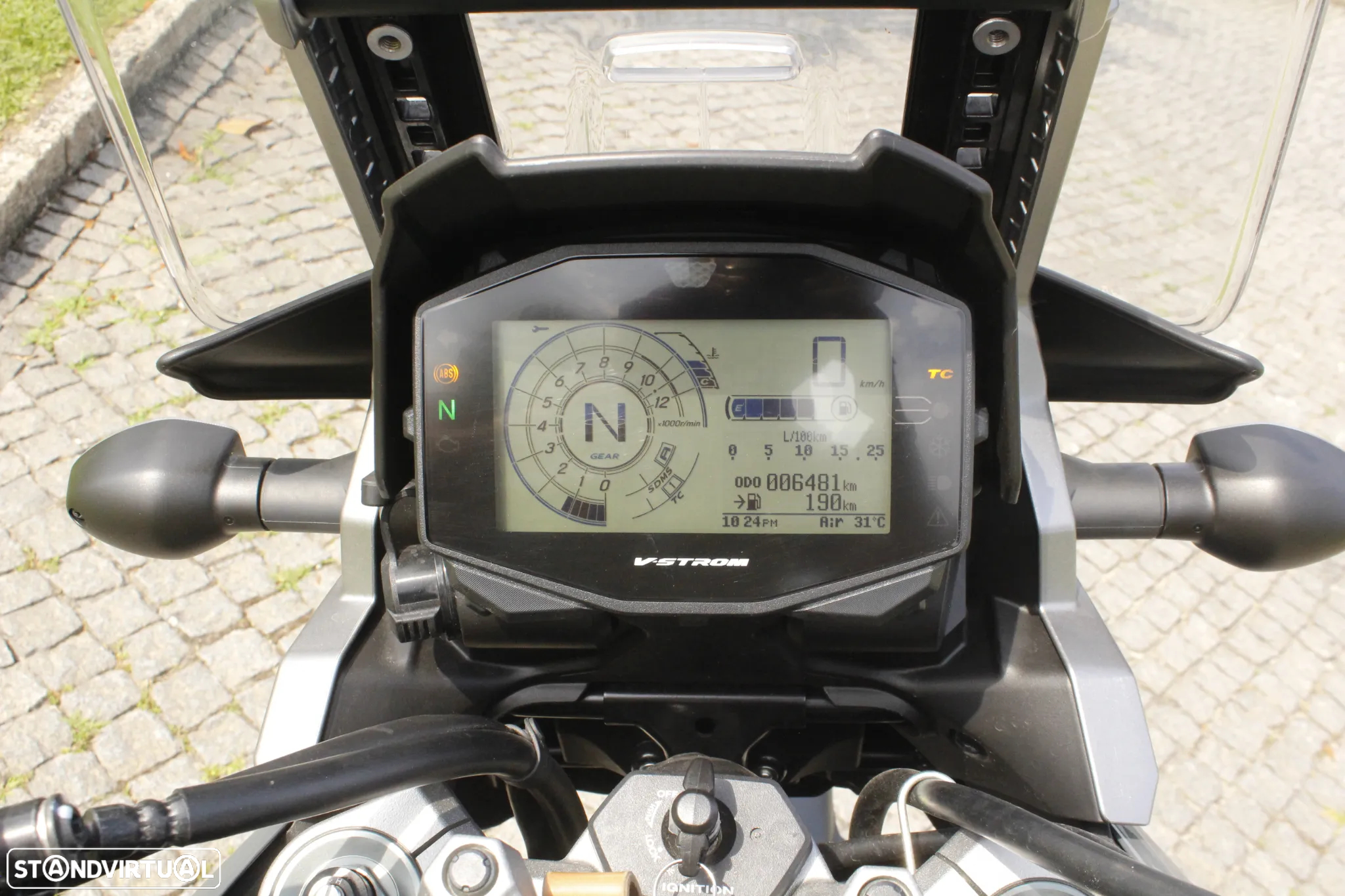 Suzuki DL V-Strom 1050 - 18