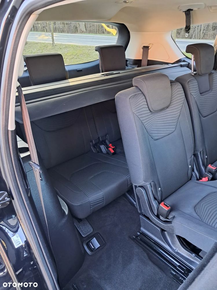 Ford S-Max - 13