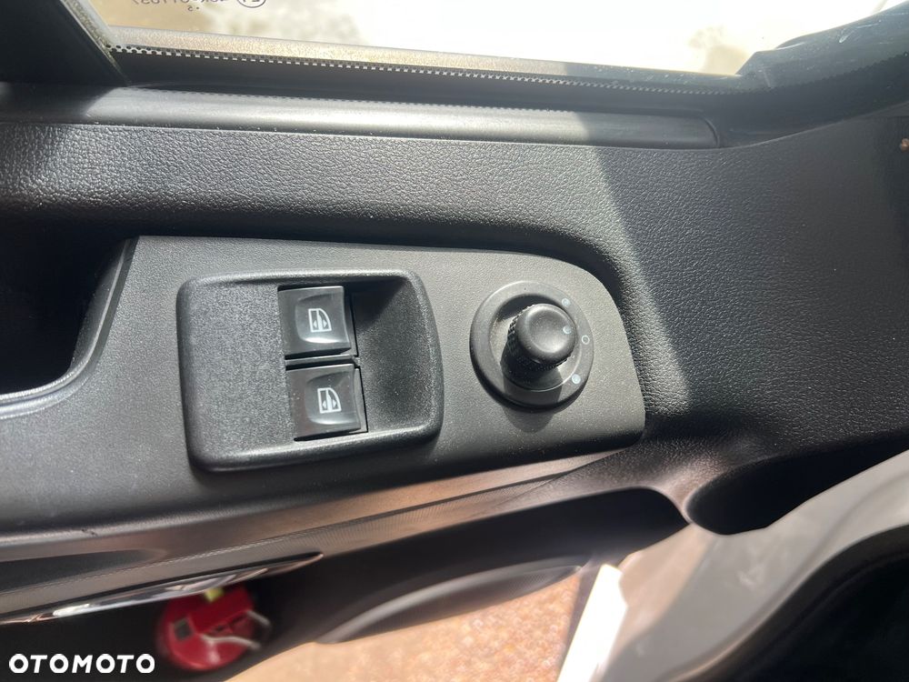 Renault Trafic - 17