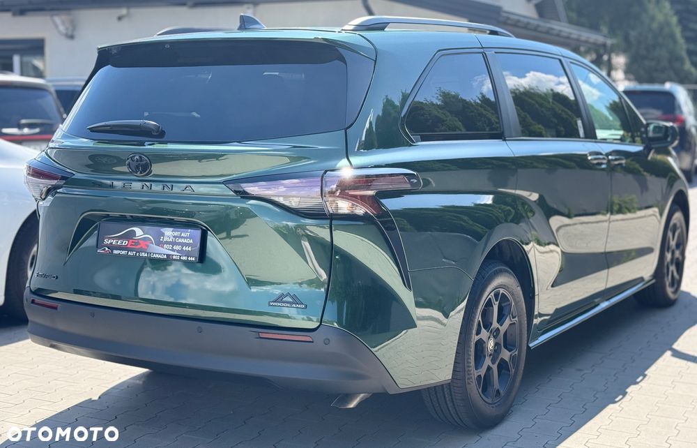 Toyota Sienna - 13