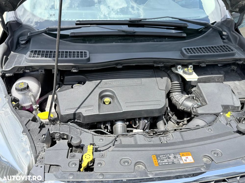 Ford Kuga - 23