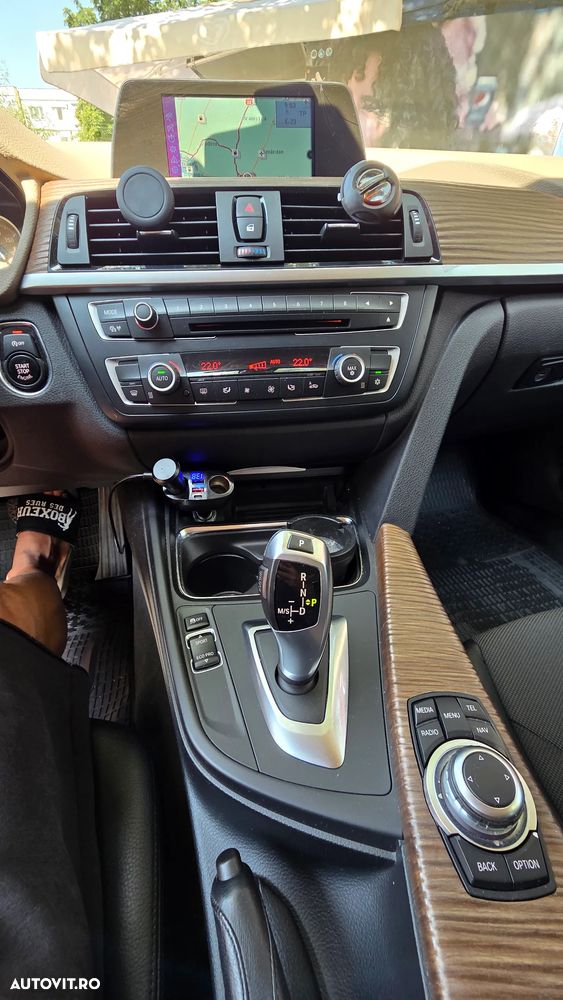 BMW Seria 3 320d Aut. Modern Line - 15