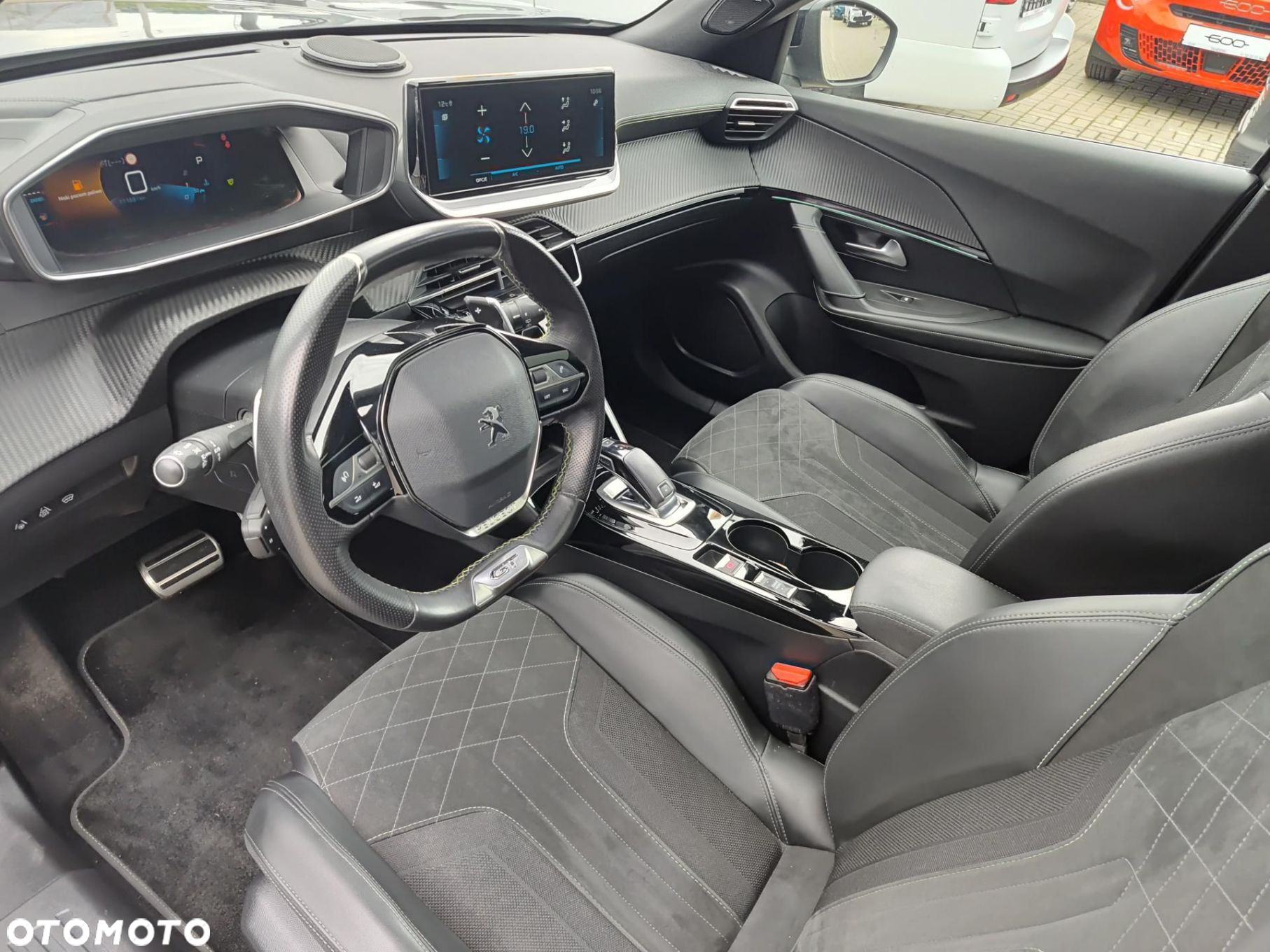 Peugeot 2008 - 17