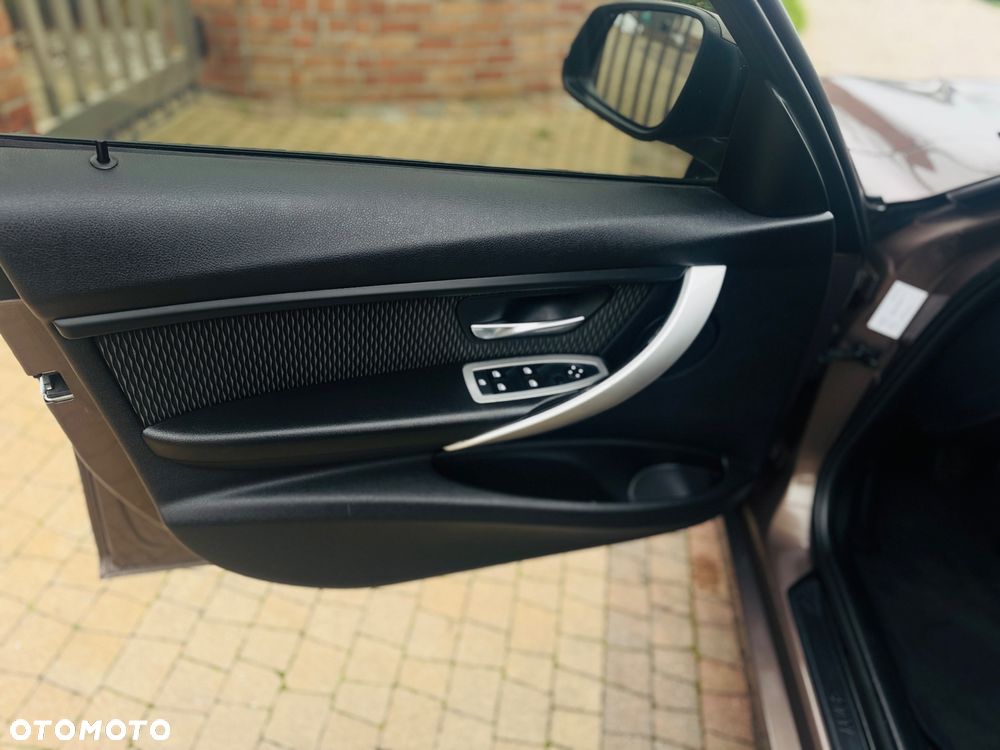 BMW Seria 3 316d DPF Edition Exclusive - 16