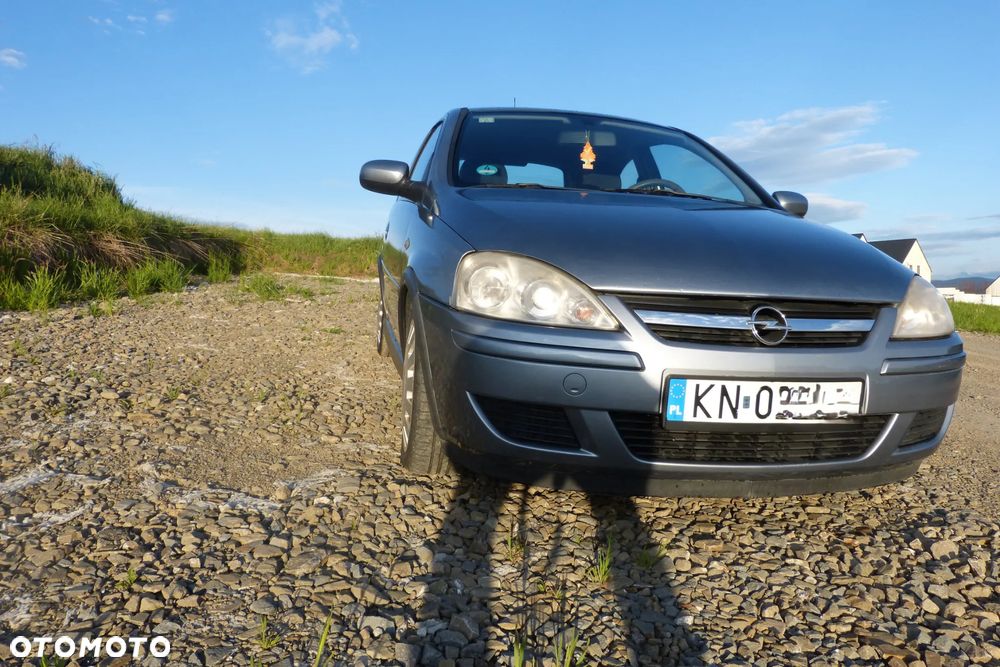 Opel Corsa 1.2 16V Cosmo - 4