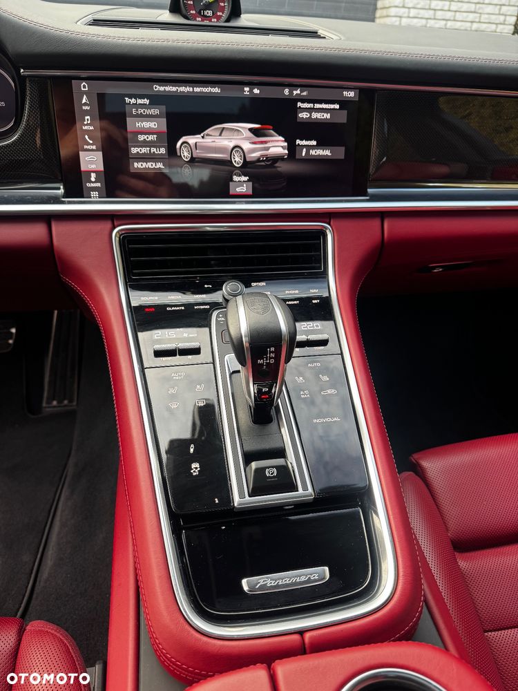 Porsche Panamera 4S - 10
