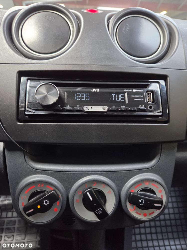 Mitsubishi Colt 1.3 Invite - 12