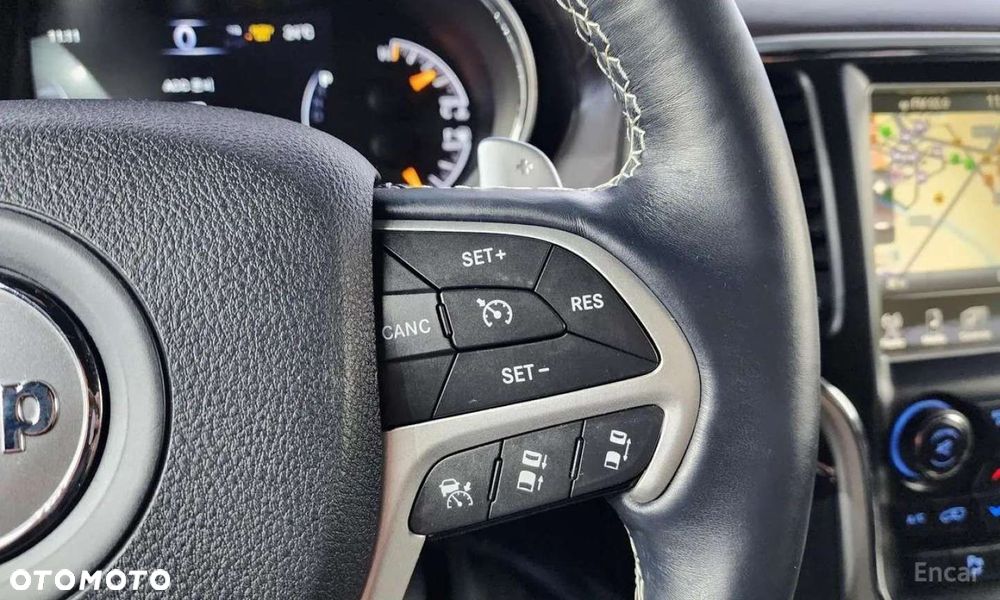 Jeep Grand Cherokee - 11