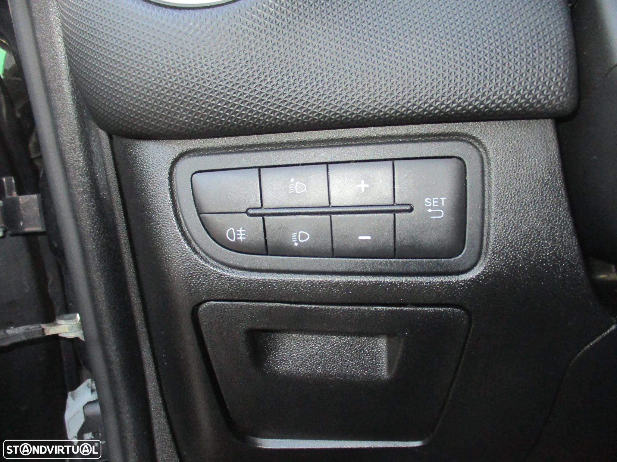 Fiat Punto 1.3 M-Jet Lounge S&S - 17
