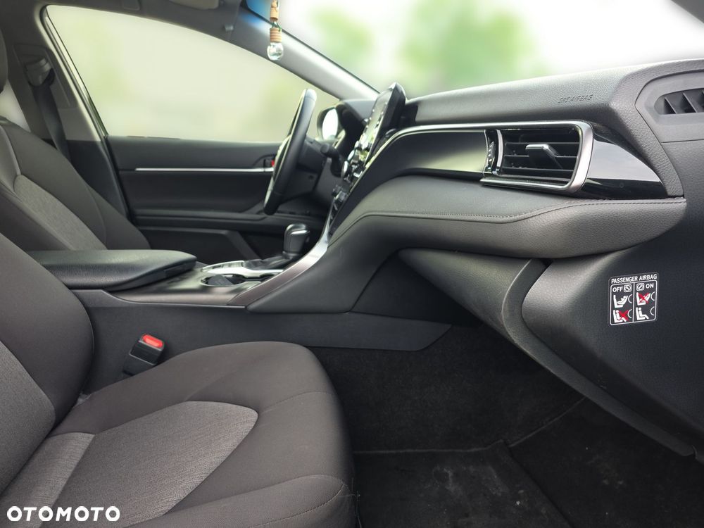 Toyota Camry 2.5 Hybrid Comfort CVT - 9