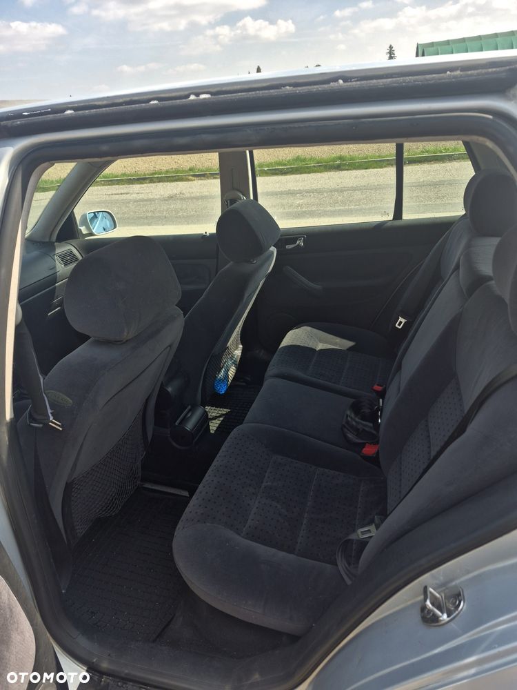 Volkswagen Golf - 3