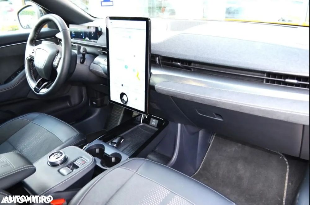 Ford Mustang Mach-E - 11