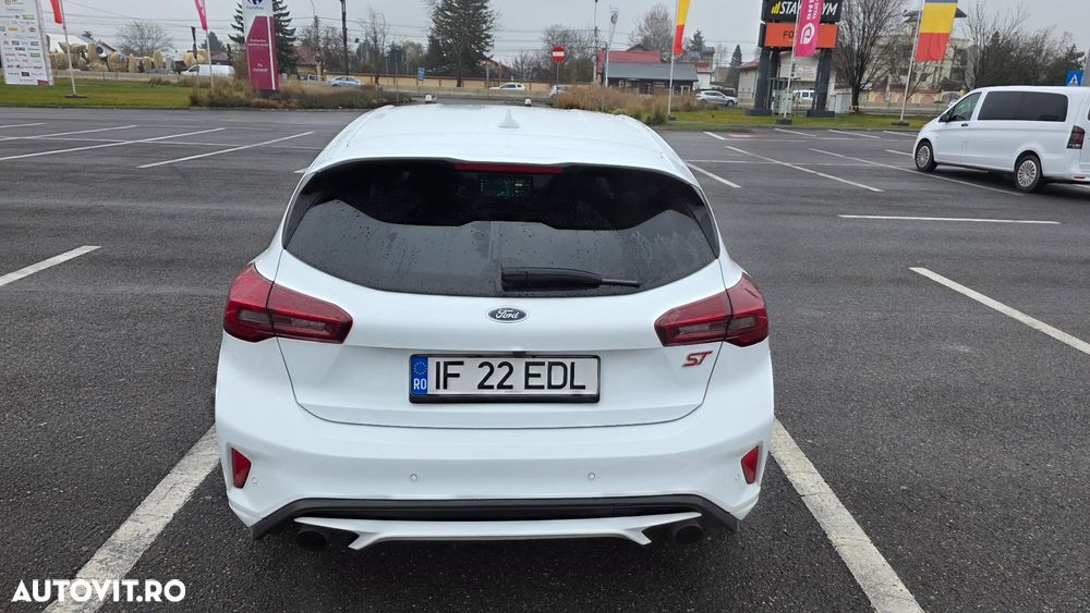 Ford Focus - 13