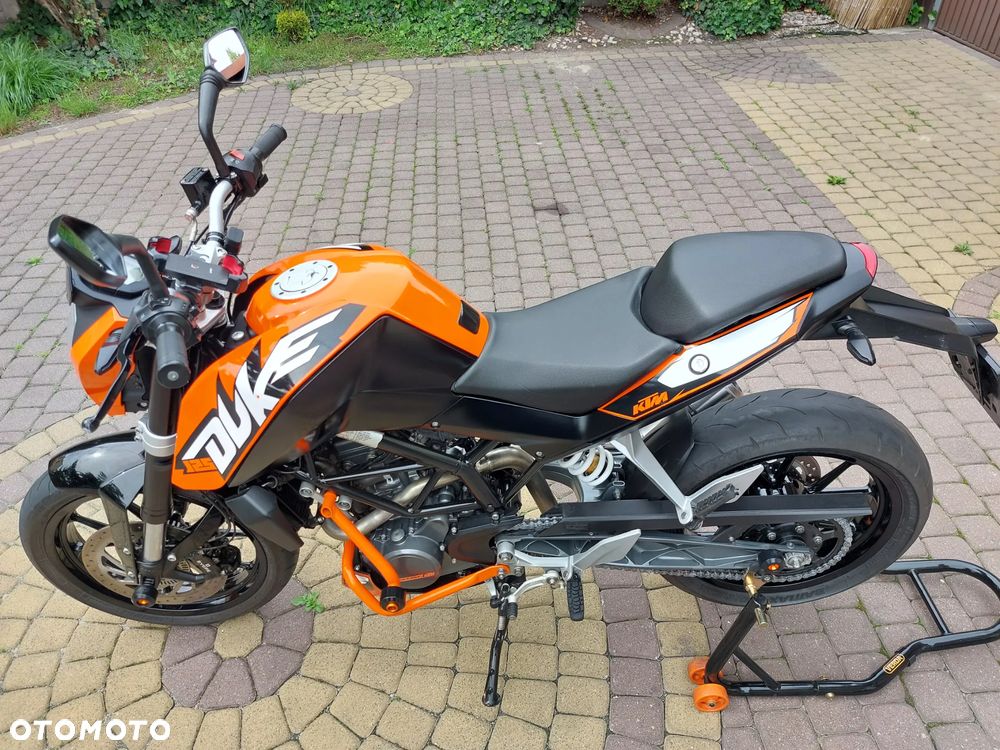 KTM Duke 125 - 23