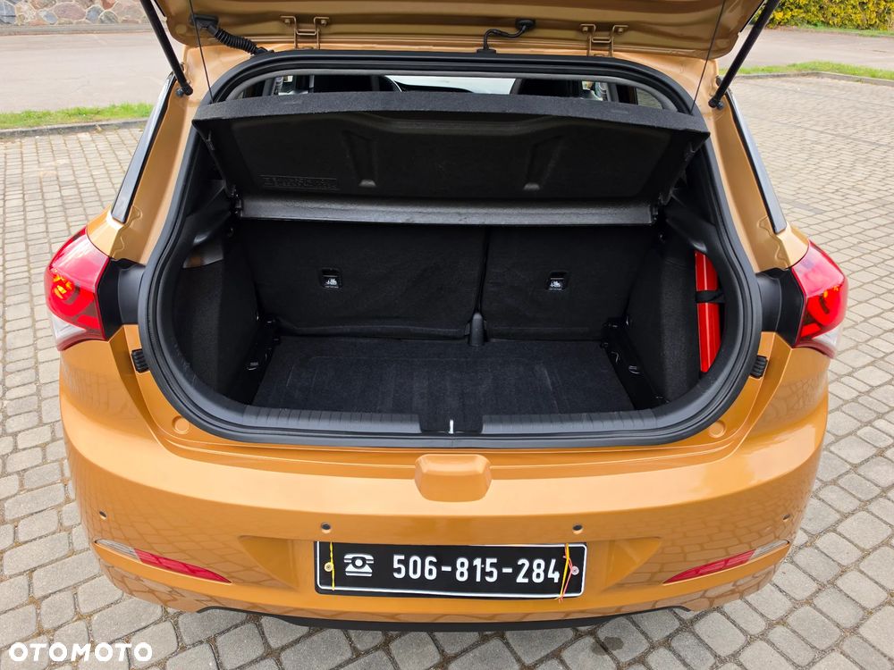 Hyundai i20 1.2 Passion Plus - 21