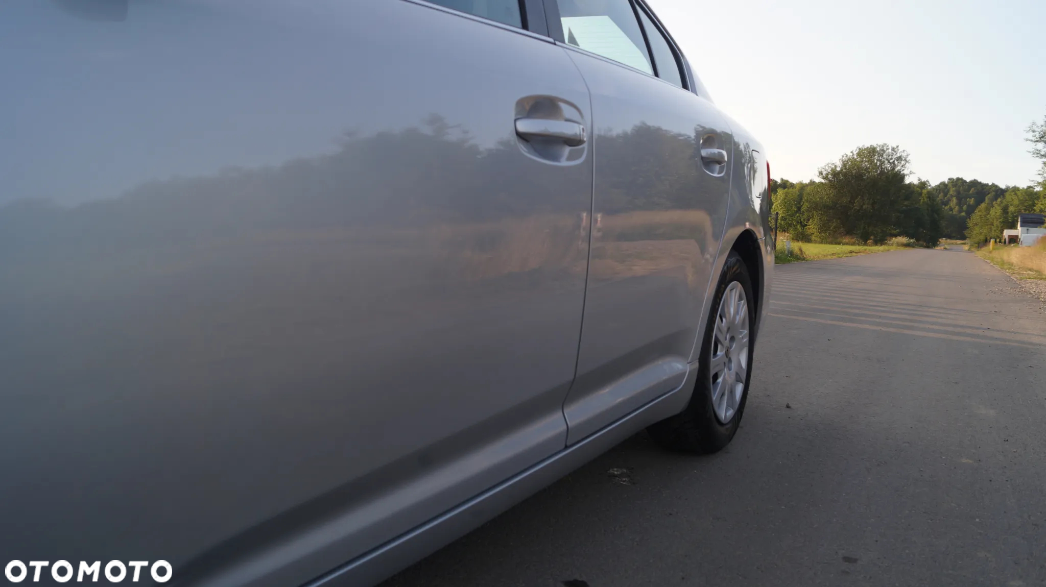 Toyota Avensis 1.8 Sol plus NAVI - 6