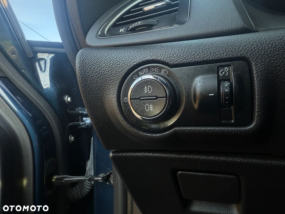 Opel Astra 1.4 Turbo Exklusiv - 14