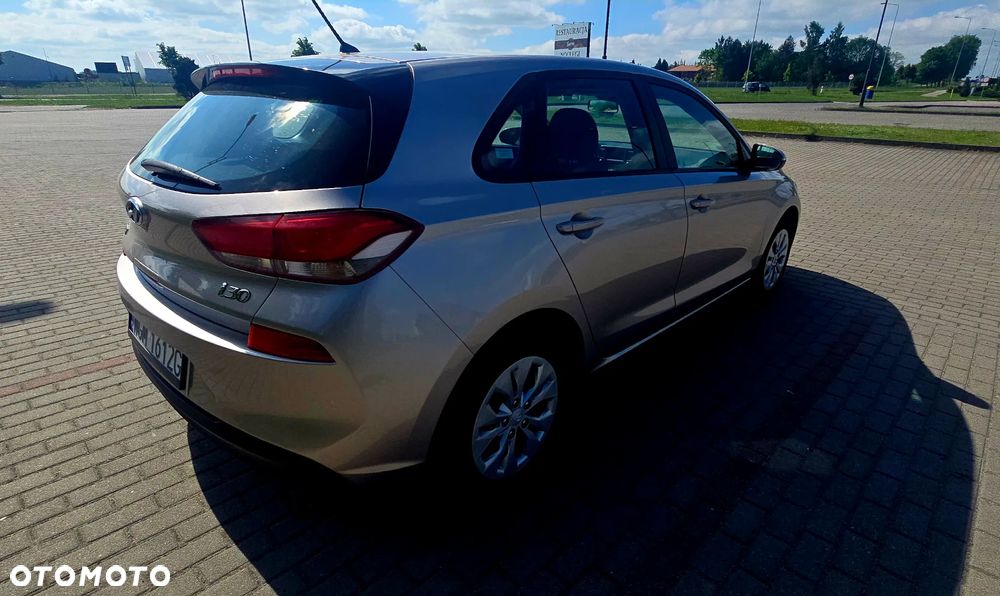 Hyundai i30 1.4 Premiere Comfort - 6