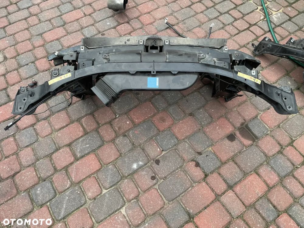 bmw e92 e93 pas przedni belka zamki europa komplet benzyna 2.5 3.0