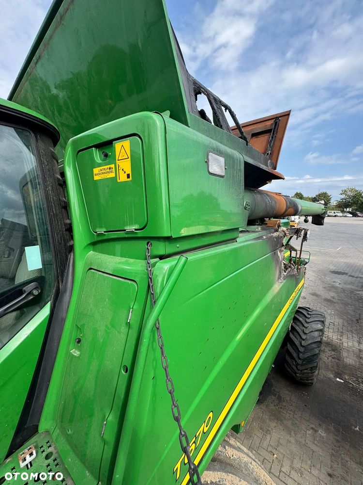 John Deere T670 - 11