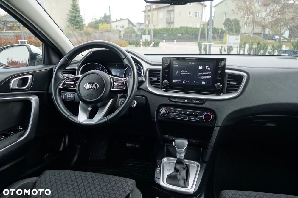 Kia Ceed 1.5 T-GDI M DCT - 11