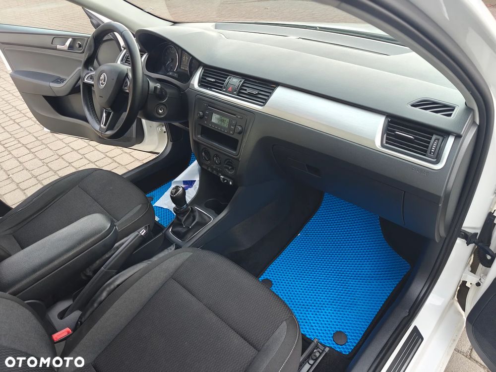 Skoda RAPID 1.6 TDI DPF Ambition - 16