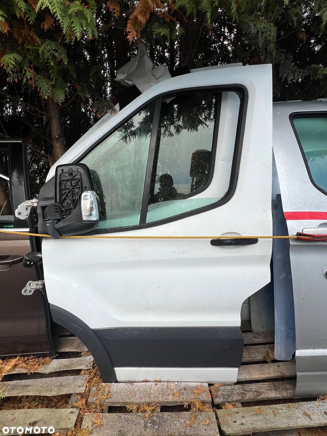 Ford Tranzit Mk8 17r. Drzwi lewy przód kpl. - 1