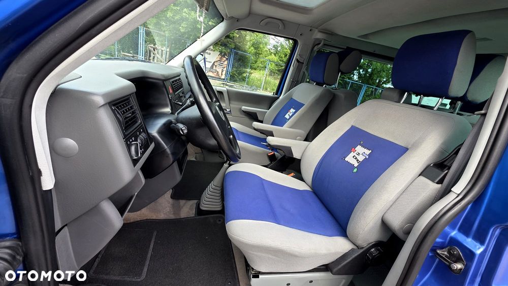 Volkswagen Multivan - 15