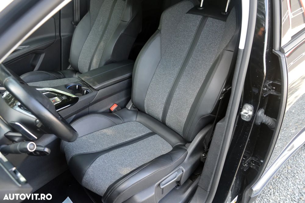 Peugeot 5008 BlueHDI 130 EAT8 Allure - 23