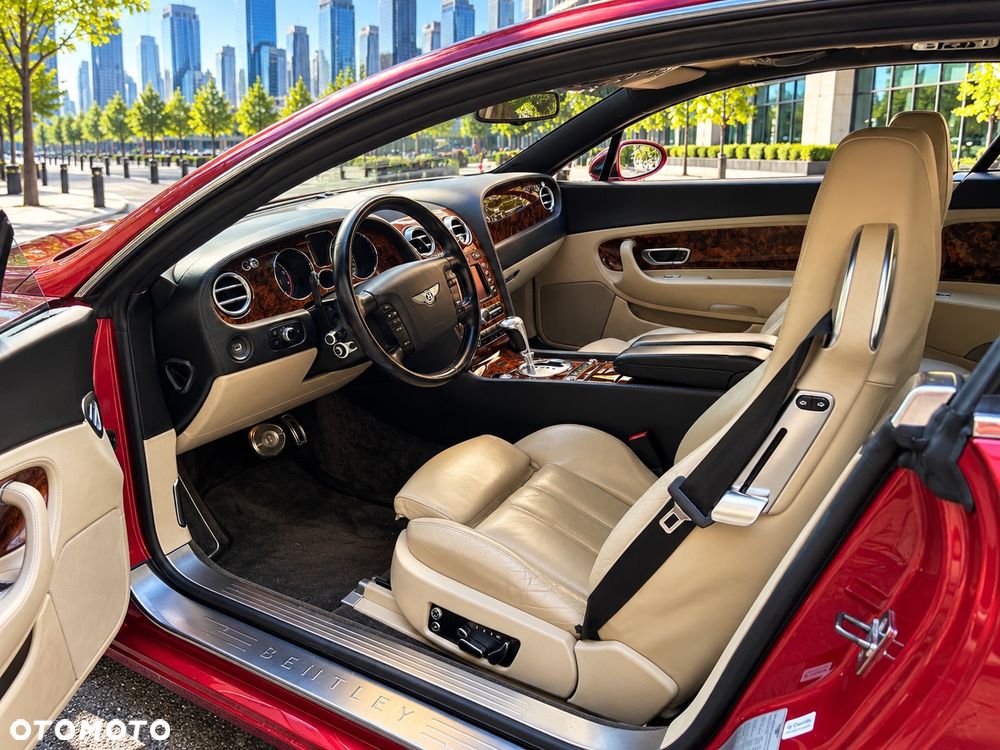 Bentley Continental GT Standard - 7