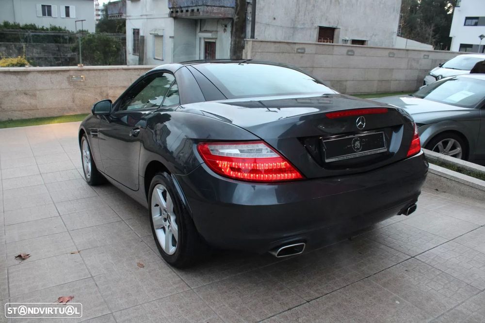 Mercedes-Benz SLK 200 (BlueEFFICIENCY) 7G-TRONIC - 28