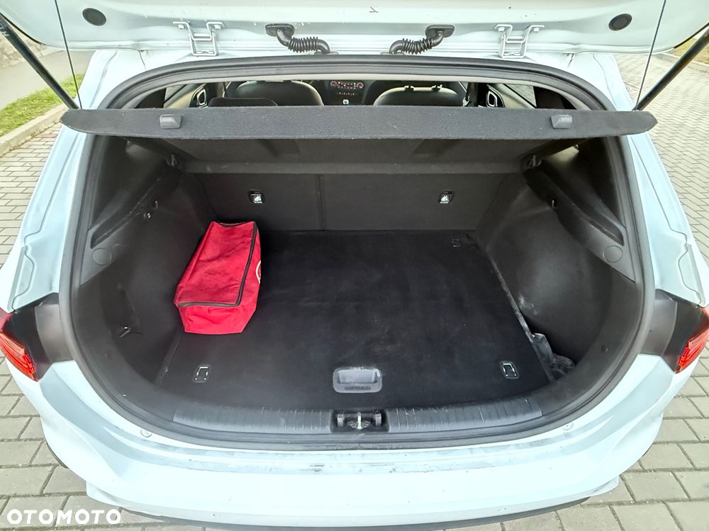 Kia Ceed - 30
