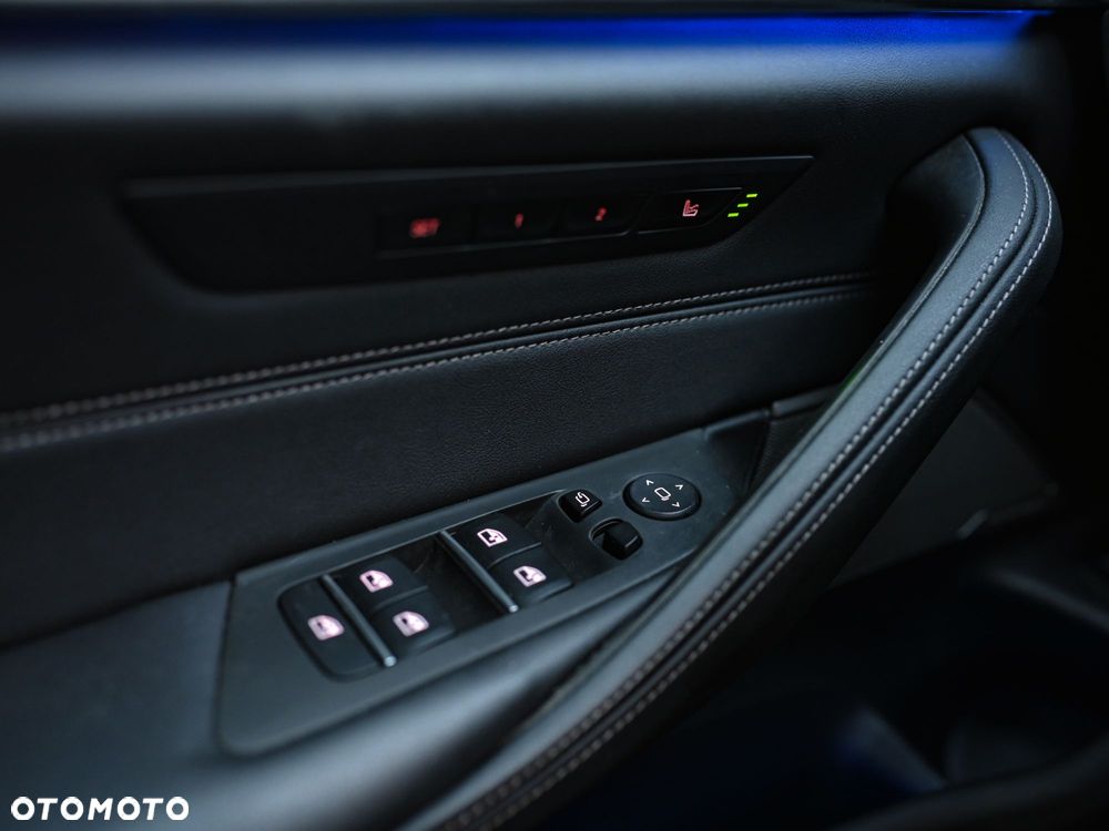 BMW Seria 5 520d M Sport Edition - 32
