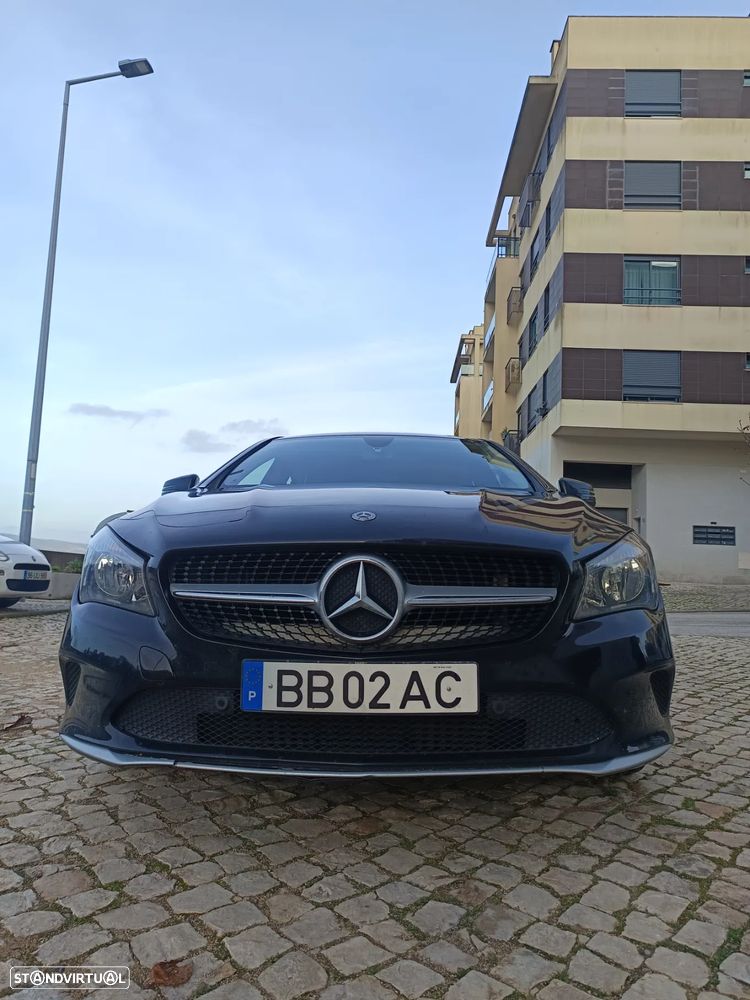 Mercedes-Benz CLA 200 Shooting Brake d 7G-DCT Urban - 9