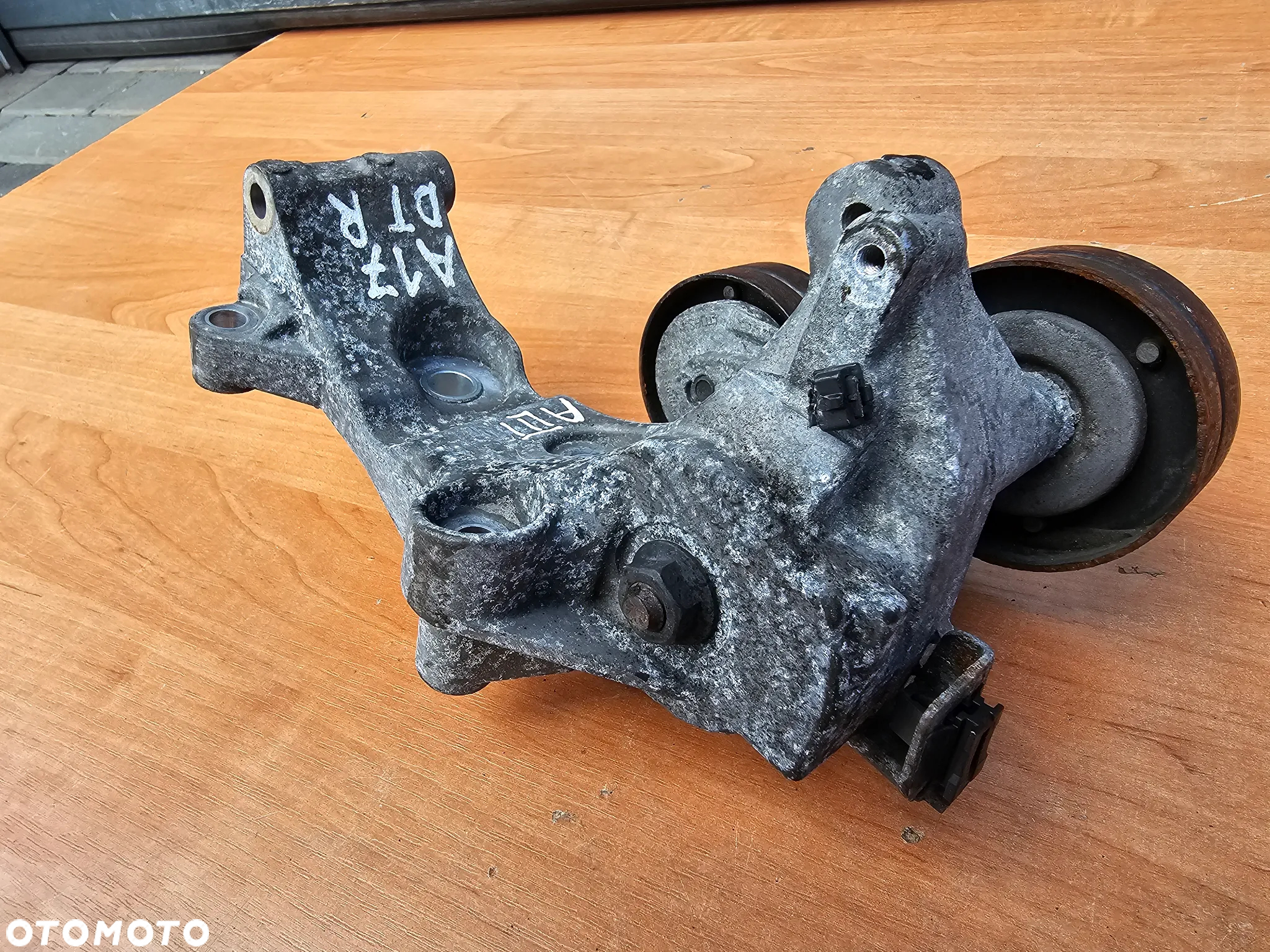 ŁAPA WSPORNIK ALTERNATORA NAPINACZ PASKA OPEL ASTRA H ZAFIRA B 1.7 CDTI 898005563 - 6