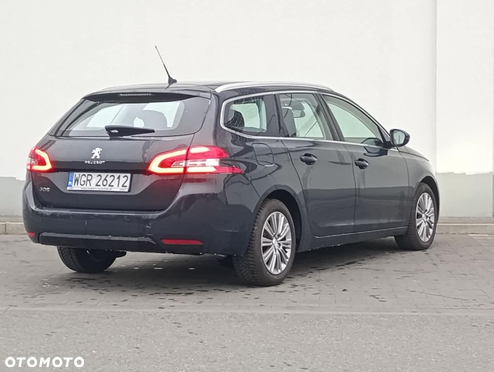 Peugeot 308 1.2 PureTech GPF Allure Pack S&S - 4