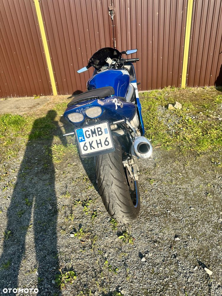 Yamaha R6 - 7