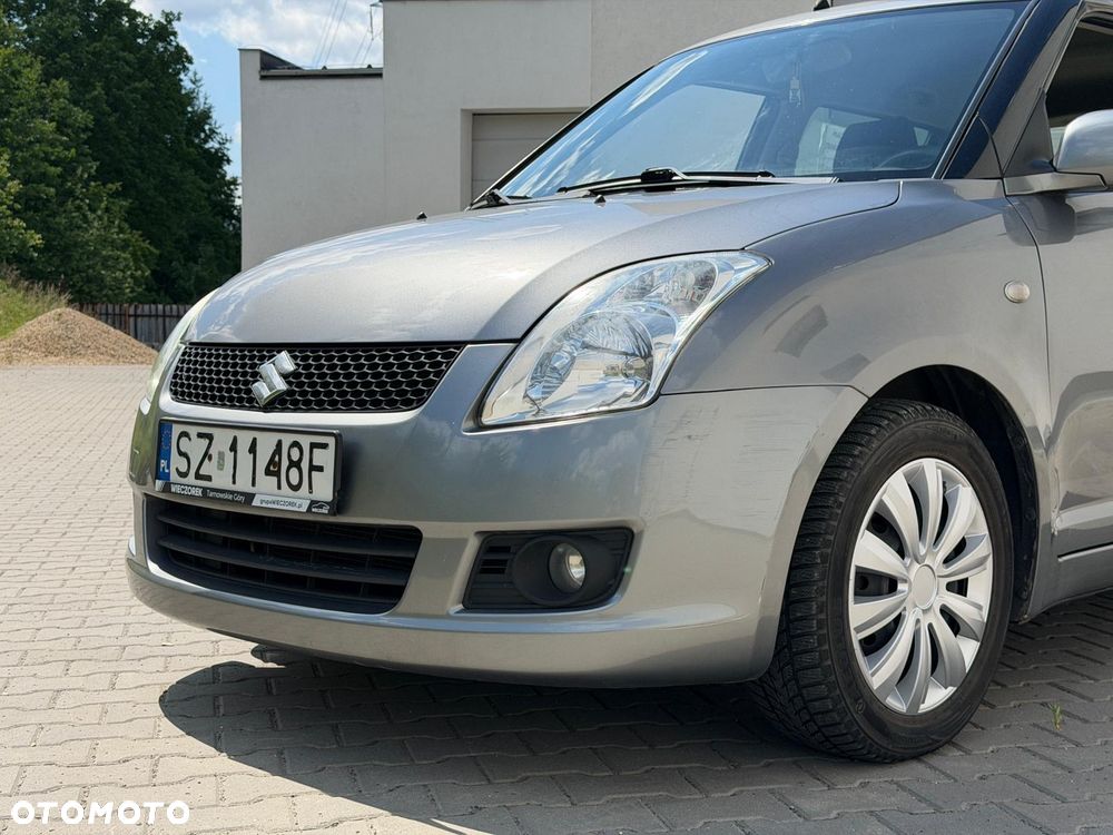 Suzuki Swift - 1