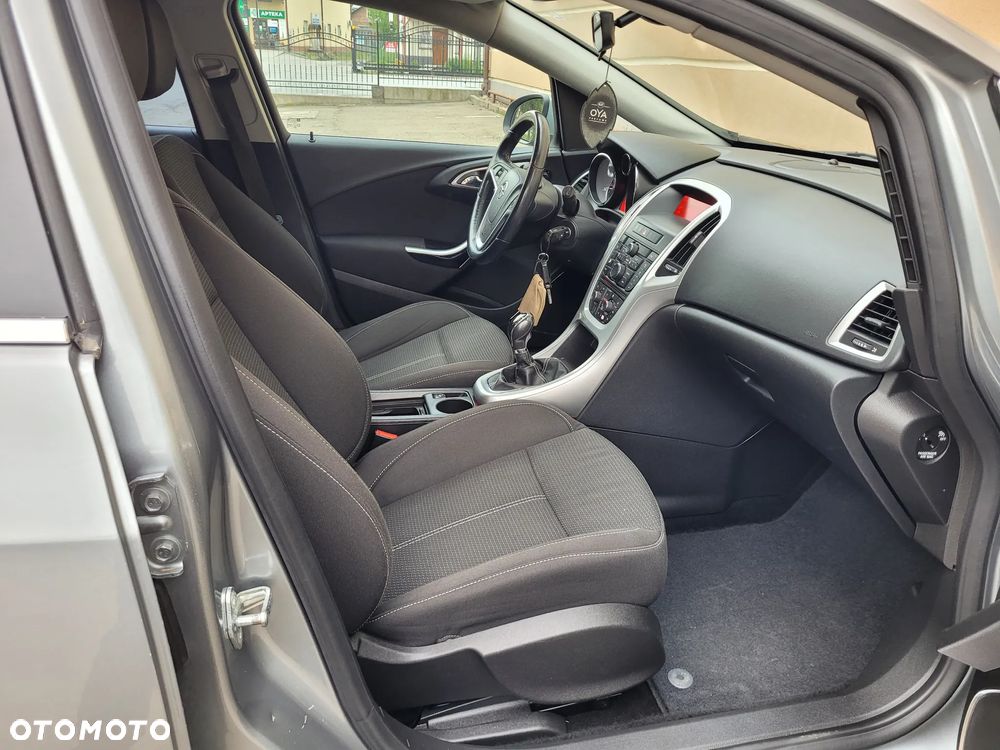Opel Astra 1.4 Turbo Cosmo - 13