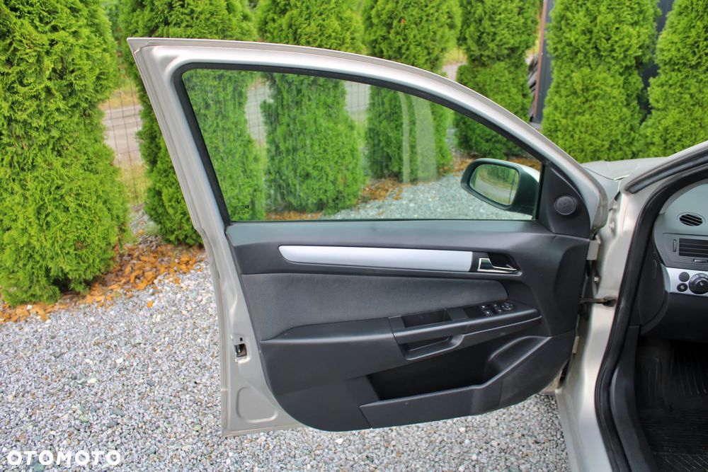 Opel Astra 1.9 CDTI DPF Automatik Edition - 18