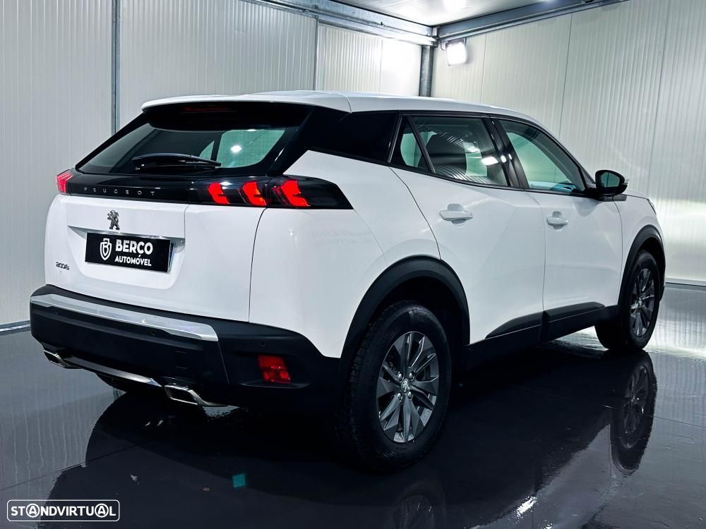 Peugeot 2008 1.2 PureTech Allure EAT8 - 4