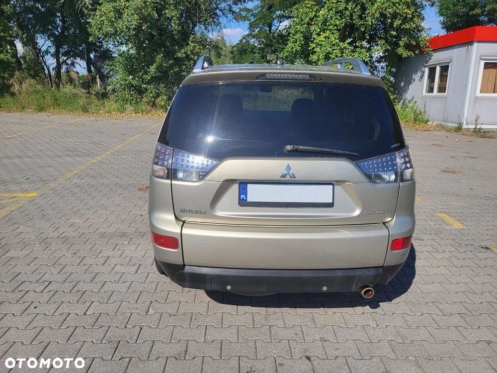Mitsubishi Outlander 2.4 Instyle CVT - 4