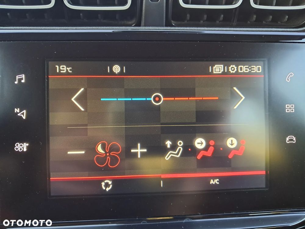 Citroën C3 Aircross 1.2 PureTech Live - 16