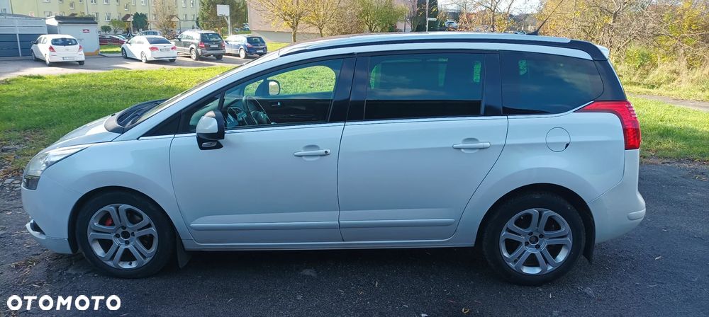 Peugeot 5008 - 1