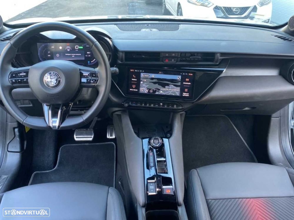 Alfa Romeo Junior 1.2 Intensa eDCT6 - 13
